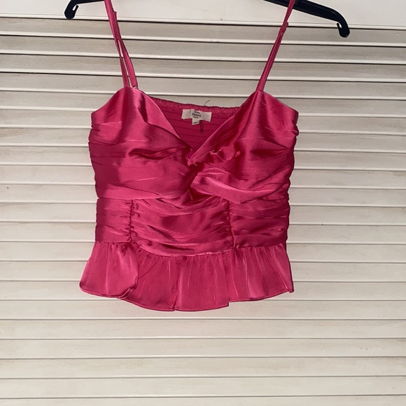 Hot Pink Entro Top - Picture 2 of 4